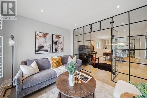 179 Valleyway Crescent, Vaughan, ON - Indoor Photo Showing Living Room