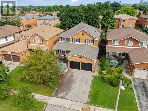 179 Valleyway Crescent, Vaughan, ON - Outdoor With Facade