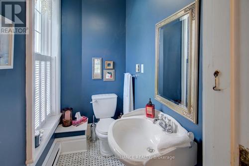 7 Drummond Street, Rideau Lakes, ON - Indoor Photo Showing Bathroom