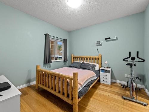 501-875 Sahali Terrace, Kamloops, BC - Indoor Photo Showing Bedroom