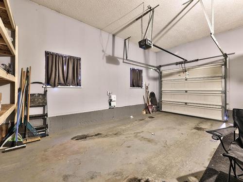 501-875 Sahali Terrace, Kamloops, BC - Indoor Photo Showing Garage