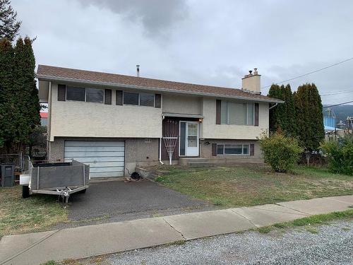 2402 Clapperton Ave, Merritt, BC - Outdoor