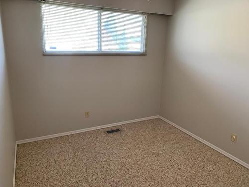 2402 Clapperton Ave, Merritt, BC - Indoor Photo Showing Other Room