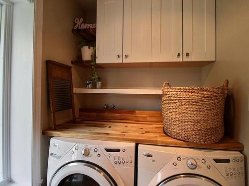 Salle de lavage - 205 Rue François-Hazeur, La Malbaie, QC - Indoor Photo Showing Laundry Room