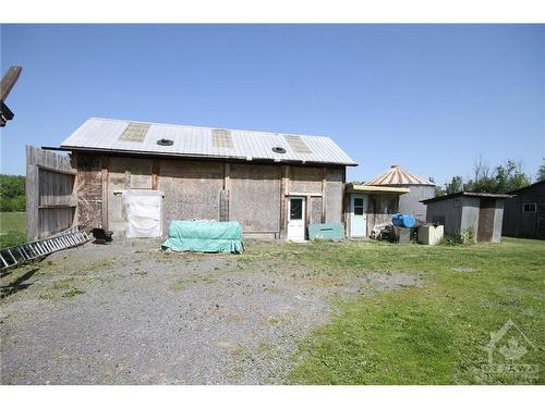 3159 8Th Line Road, Metcalfe, ON 