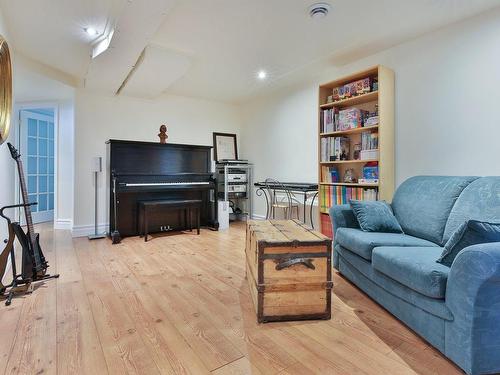 Salle familiale - 7 Rue De L'Orge, Saint-Jean-Sur-Richelieu, QC - Indoor Photo Showing Living Room