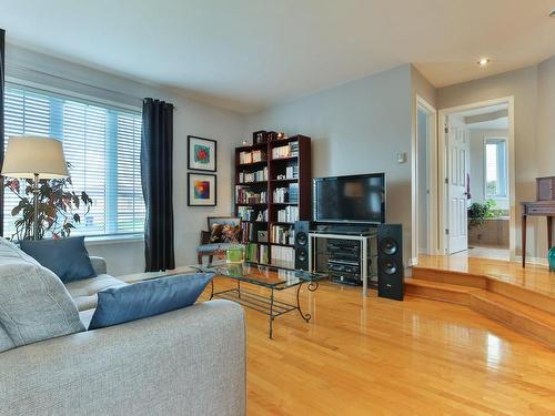 Salon - 7 Rue De L'Orge, Saint-Jean-Sur-Richelieu, QC - Indoor Photo Showing Living Room