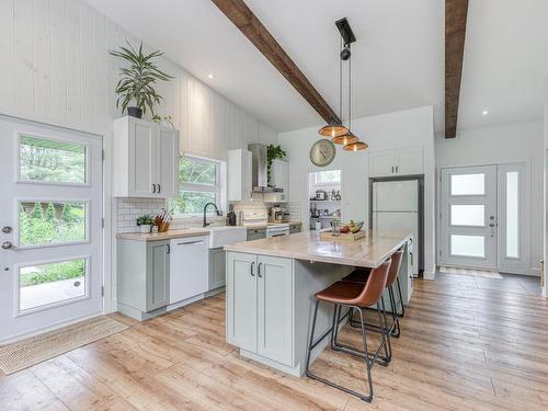 Cuisine - 6821 Rg Ste-Rose, Notre-Dame-De-Lourdes, QC - Indoor Photo Showing Kitchen