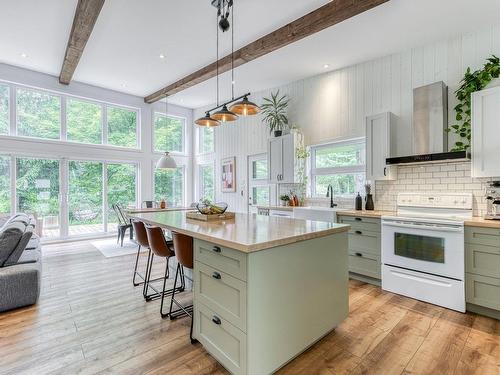 Cuisine - 6821 Rg Ste-Rose, Notre-Dame-De-Lourdes, QC - Indoor Photo Showing Kitchen