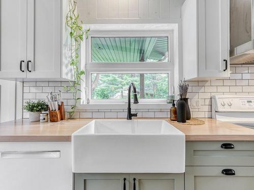 Cuisine - 6821 Rg Ste-Rose, Notre-Dame-De-Lourdes, QC - Indoor Photo Showing Kitchen