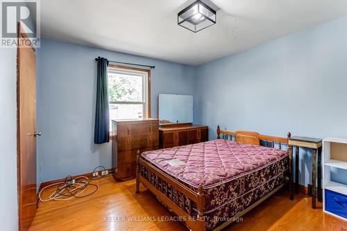 Upper - 235 Chadburn Street, Oshawa (Central), ON - Indoor Photo Showing Bedroom