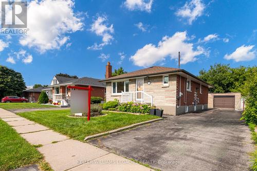 Upper - 235 Chadburn Street, Oshawa (Central), ON - Outdoor