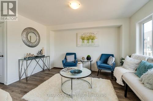 36 Dryden Lane, Hamilton (Mcquesten), ON - Indoor Photo Showing Living Room