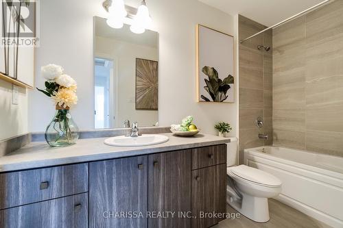 36 Dryden Lane, Hamilton (Mcquesten), ON - Indoor Photo Showing Bathroom