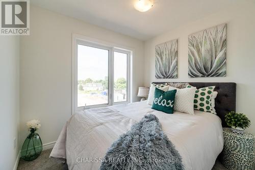 36 Dryden Lane, Hamilton (Mcquesten), ON - Indoor Photo Showing Bedroom