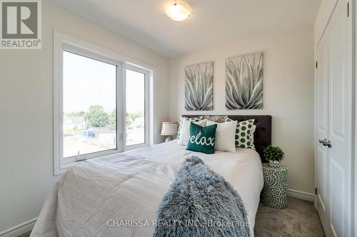 36 Dryden Lane, Hamilton (Mcquesten), ON - Indoor Photo Showing Bedroom