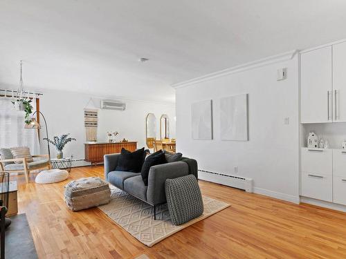 Living room - 430 Rue Du Domaine, Saint-Jérôme, QC - Indoor Photo Showing Living Room