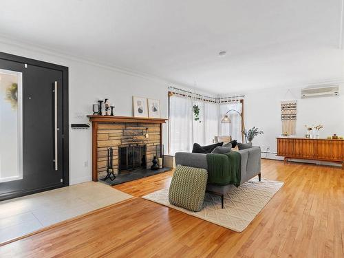 Salon - 430 Rue Du Domaine, Saint-Jérôme, QC - Indoor Photo Showing Living Room With Fireplace