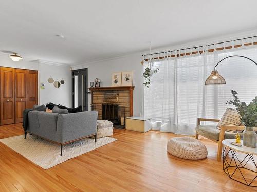 Salon - 430 Rue Du Domaine, Saint-Jérôme, QC - Indoor Photo Showing Living Room With Fireplace