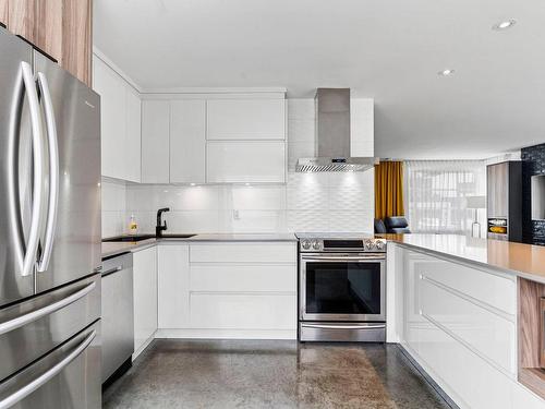 Cuisine - 2175 Av. Jeanne-Daigle, Saint-Hyacinthe, QC - Indoor Photo Showing Kitchen With Upgraded Kitchen