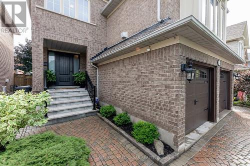 245 Queenslea Avenue, Toronto (Humberlea-Pelmo Park), ON - Outdoor