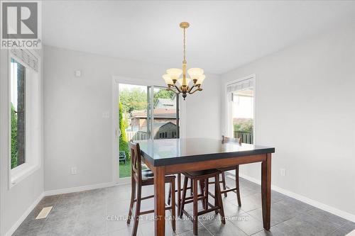 687 Sprucewood Drive, London, ON - Indoor Photo Showing Dining Room