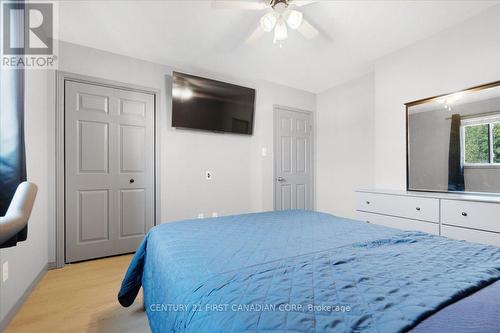 687 Sprucewood Drive, London, ON - Indoor Photo Showing Bedroom