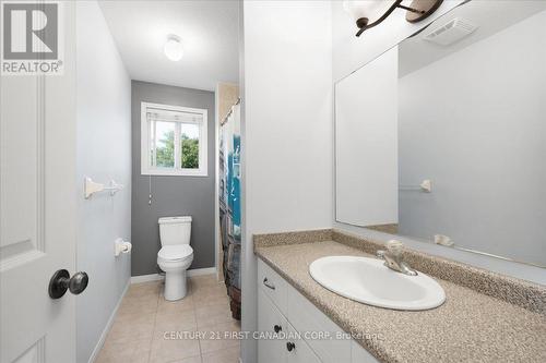 687 Sprucewood Drive, London, ON - Indoor Photo Showing Bathroom