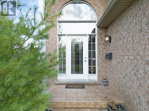 687 Sprucewood Drive, London, ON - Outdoor