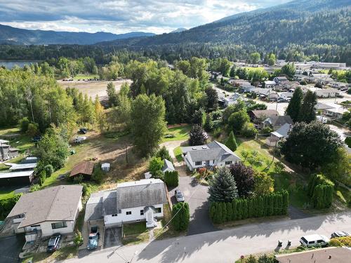 314 Fir Street, Castlegar, BC - Outdoor With View