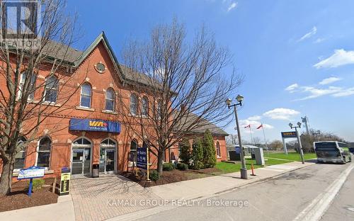 4528 Bridge Street, Niagara Falls, ON - Outdoor