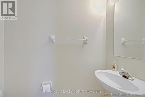 47 Monte Cristi Street, Vaughan, ON - Indoor Photo Showing Bathroom