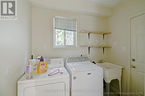 47 Monte Cristi Street, Vaughan, ON - Indoor Photo Showing Laundry Room