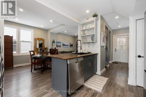 160 King Street, Stratford, ON - Indoor Photo Showing Kitchen With Upgraded Kitchen