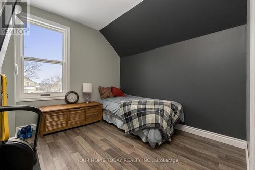 160 King Street, Stratford, ON - Indoor Photo Showing Bedroom