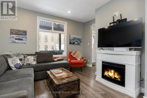 160 King Street, Stratford, ON - Indoor Photo Showing Living Room With Fireplace