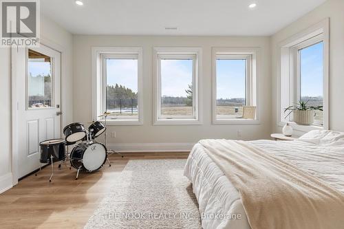 418 Golf Course Road, Kawartha Lakes, ON - Indoor Photo Showing Bedroom