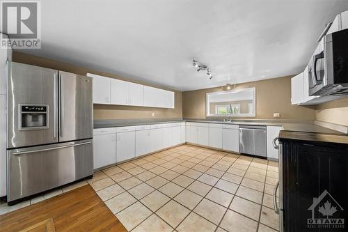 474 Maple Lane, Carleton Place, ON - Indoor Photo Showing Kitchen