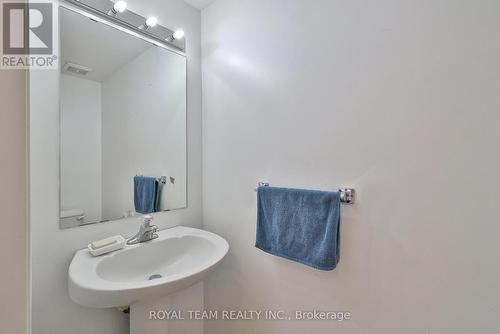 11 Jarrett Court, Vaughan (Vellore Village), ON - Indoor Photo Showing Bathroom