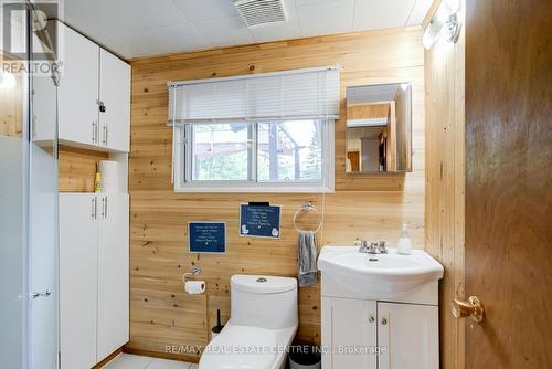 1388 Carlsmount Road, Bracebridge, ON - Indoor Photo Showing Bathroom