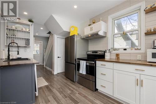 160 King Street, Stratford, ON - Indoor Photo Showing Kitchen With Upgraded Kitchen