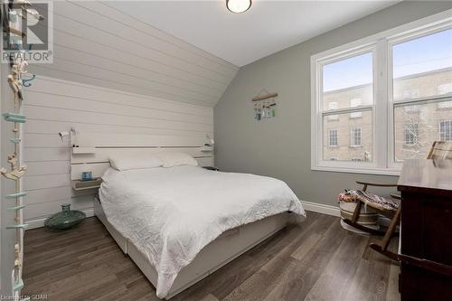 160 King Street, Stratford, ON - Indoor Photo Showing Bedroom