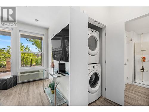 1775 Chapman Place Unit# 126 Lot# 22, Kelowna, BC - Indoor Photo Showing Laundry Room