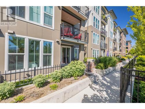 1775 Chapman Place Unit# 126 Lot# 22, Kelowna, BC - Outdoor With Facade