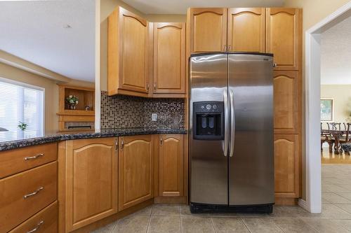 229 Gatestone Drive, Hamilton, ON - Indoor Photo Showing Kitchen