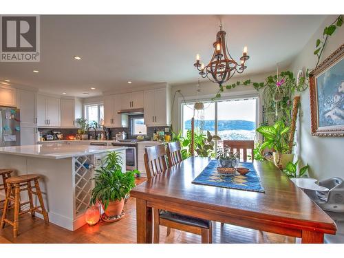 7048 Appaloosa Way, Vernon, BC - Indoor Photo Showing Dining Room