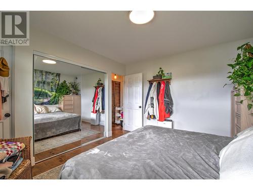 7048 Appaloosa Way, Vernon, BC - Indoor Photo Showing Bedroom