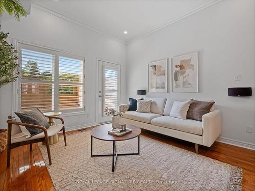 6 Joseph Salsberg Lane, Toronto, ON - Indoor Photo Showing Living Room