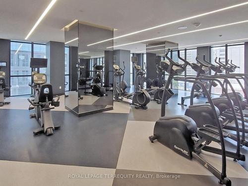 2412-1 Yorkville Ave, Toronto, ON - Indoor Photo Showing Gym Room