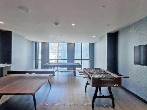 2412-1 Yorkville Ave, Toronto, ON - Indoor Photo Showing Other Room